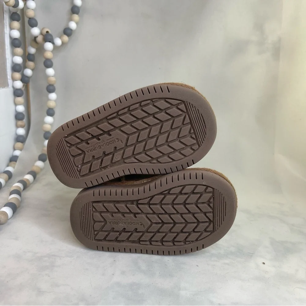 Kookaburra Cozy Brown Baby Boots with Bows Baby size 5